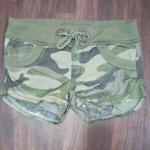 Younique Camouflage Women's Cargo Shorts